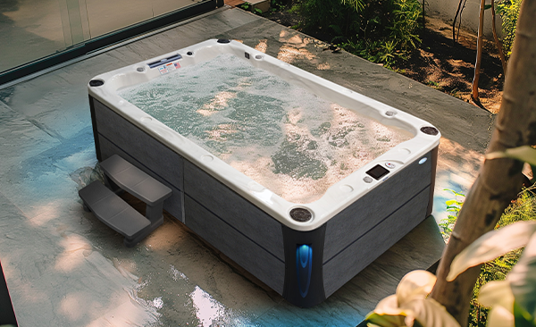 Deck Series Yakima hot tubs for sale